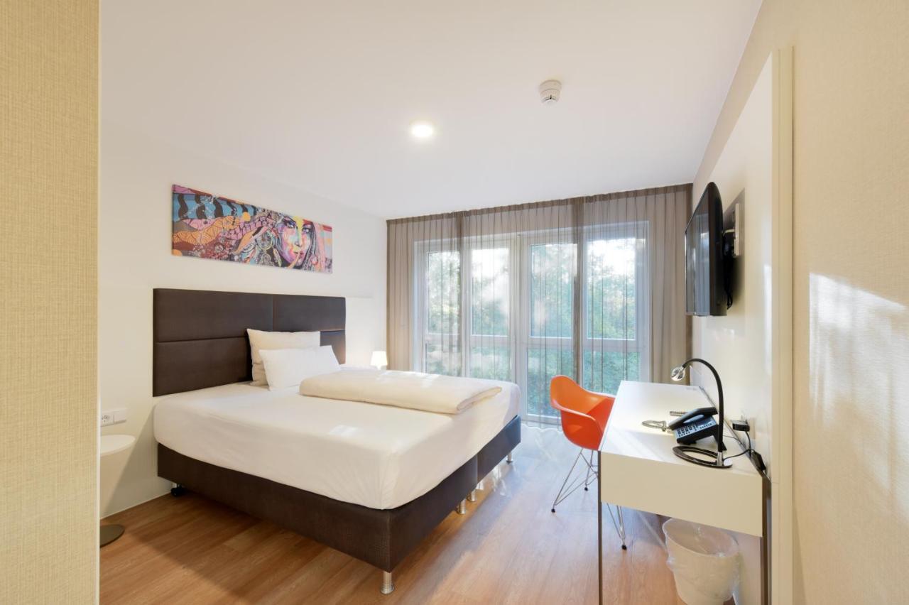 K-Apart Hotel & Boardinghouse Huerth Bilik gambar